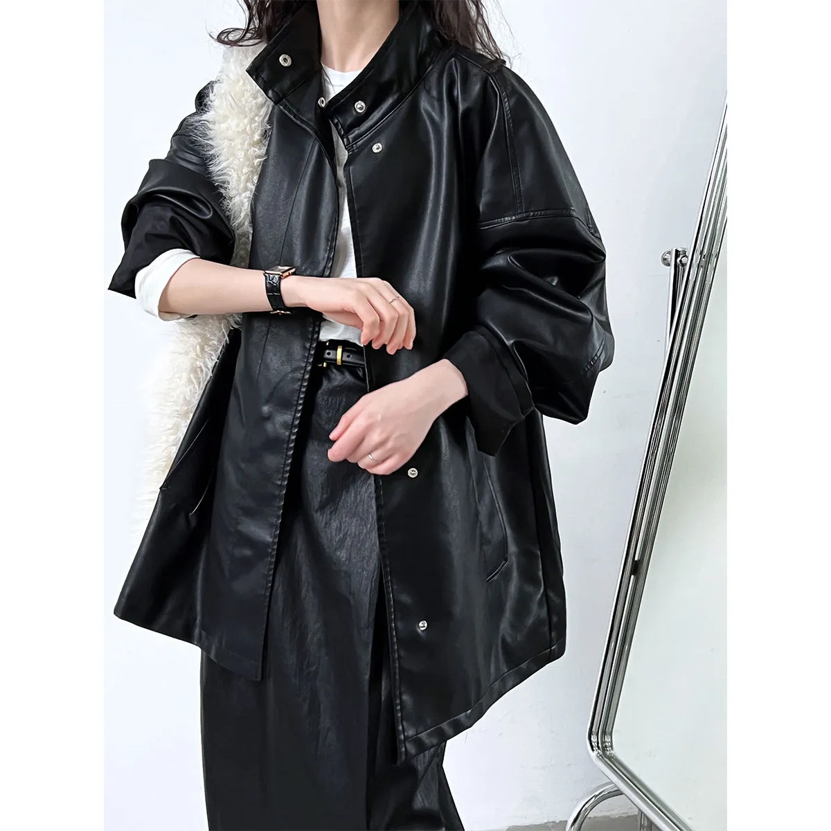 Amozae birkenstock clogs outfit fall 2024 Autumn Minimalist French Neutral Cool Black Profile Stand Collar Mid-Length PU Leather Coat