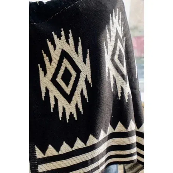 Black Ivory Aztec Boho Pattern Knit Sweater Open Shawl Wrap One Size Fall Winter