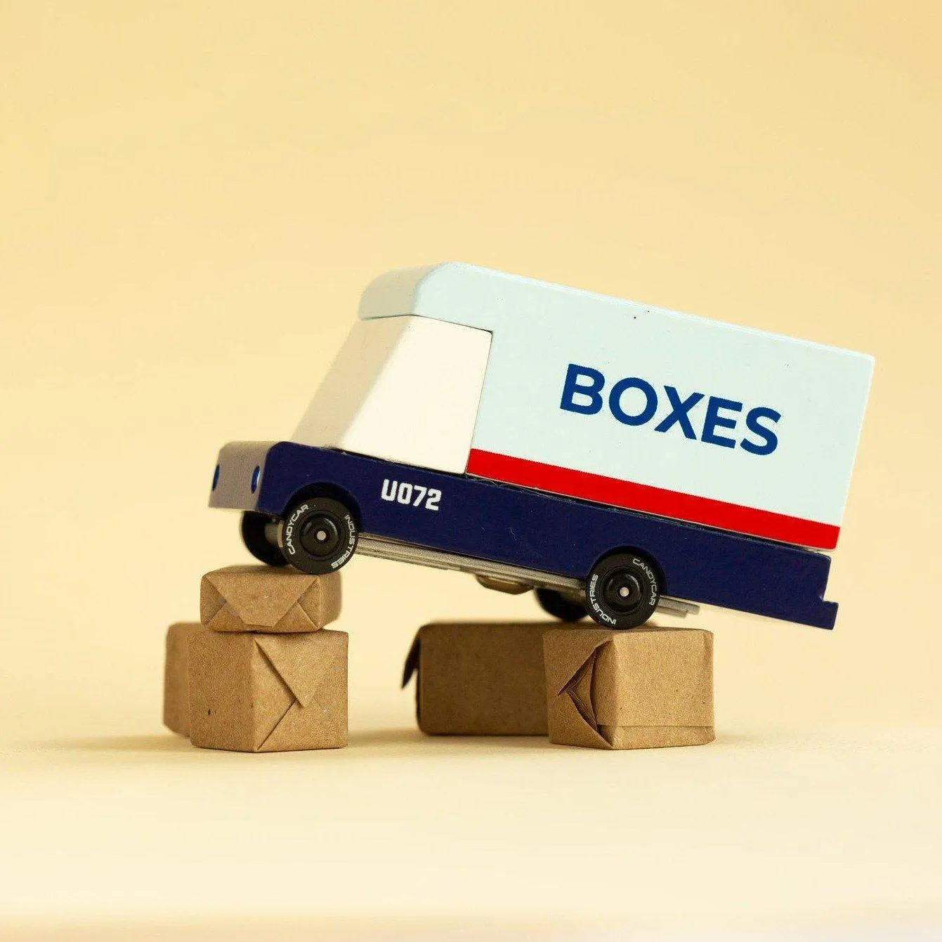 Candylab Toys - Candyvan - Mail van