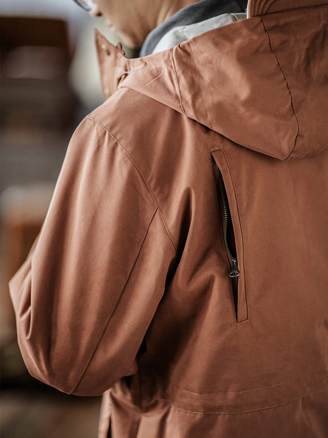 MULTI-POCKETS WINDPROOF JACKET