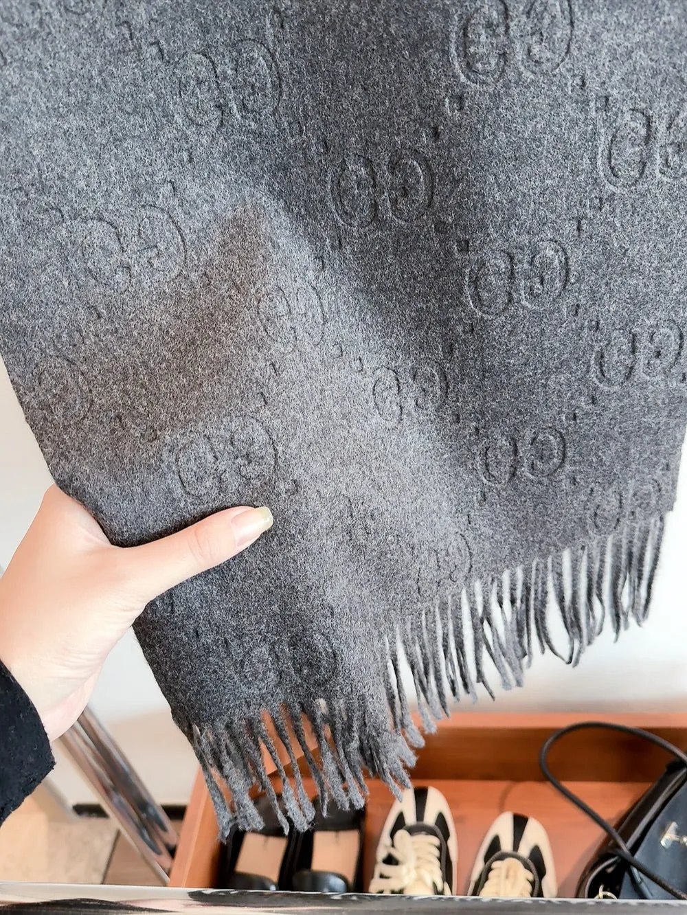 SCARF IN BLACK CASHMERE 405597