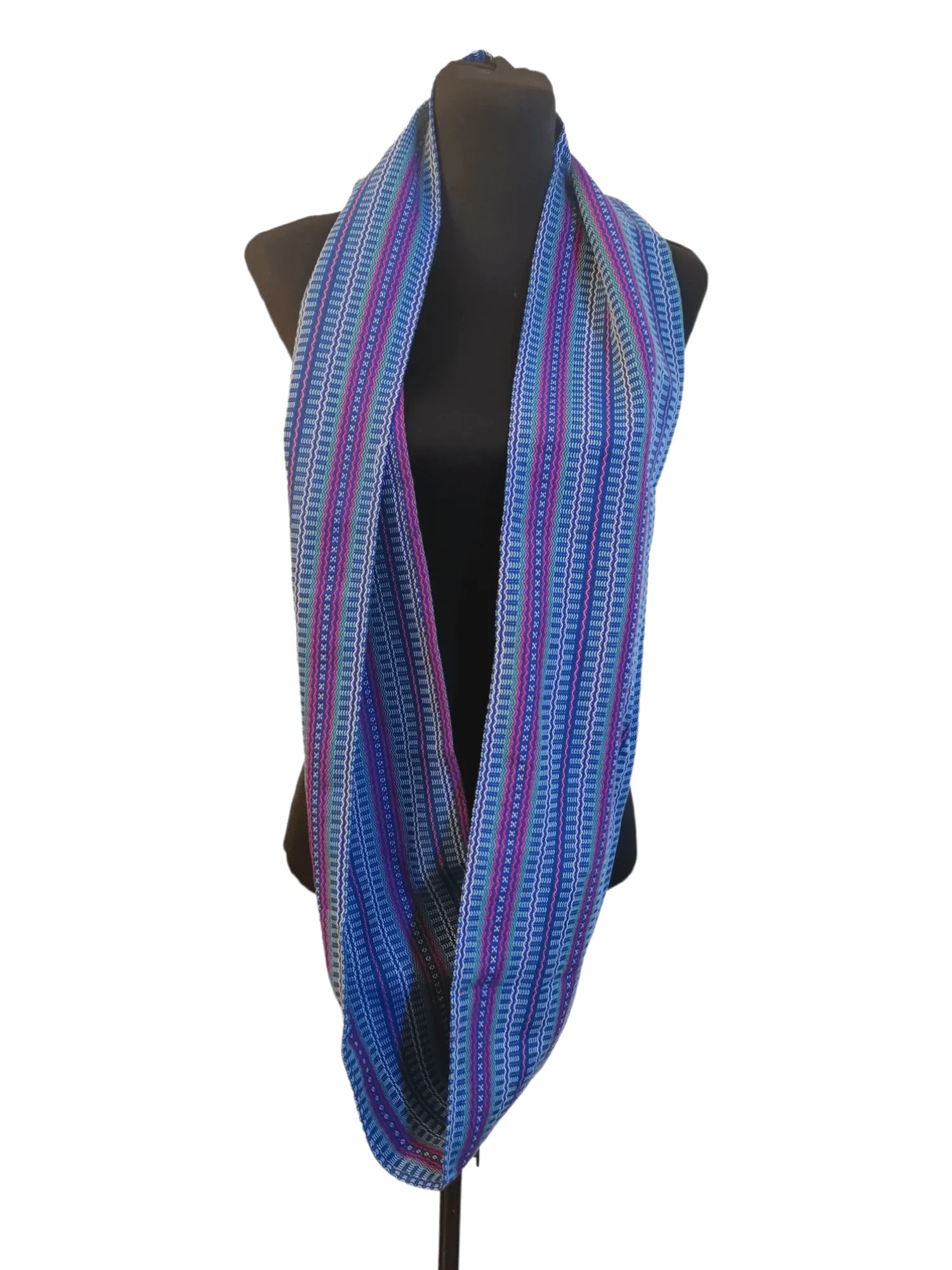 VMWI8 - Kalinga Infinity Scarf