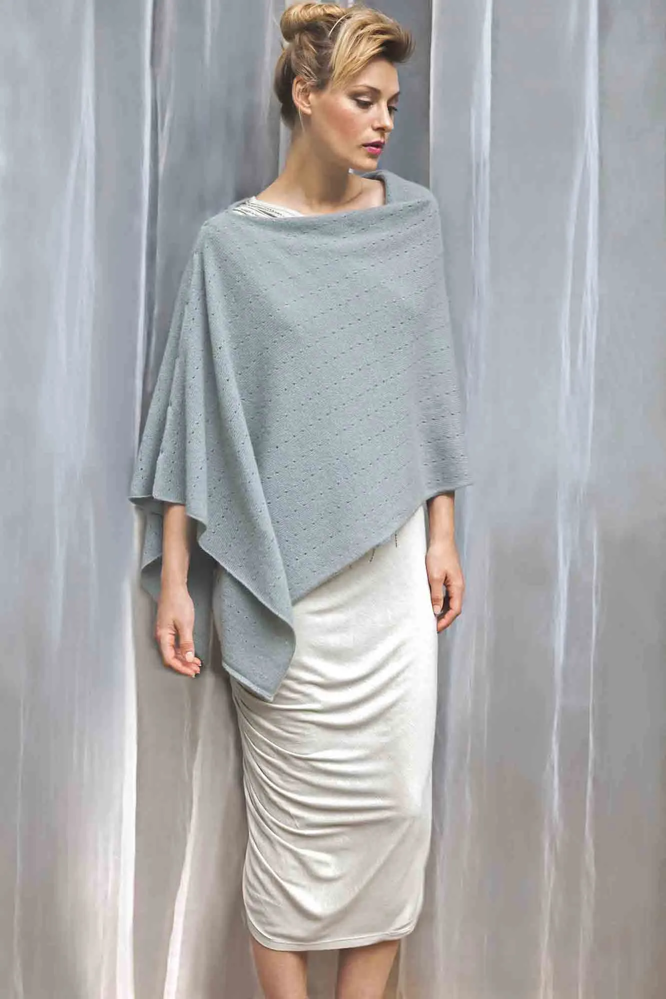 White cashmere poncho Multiway