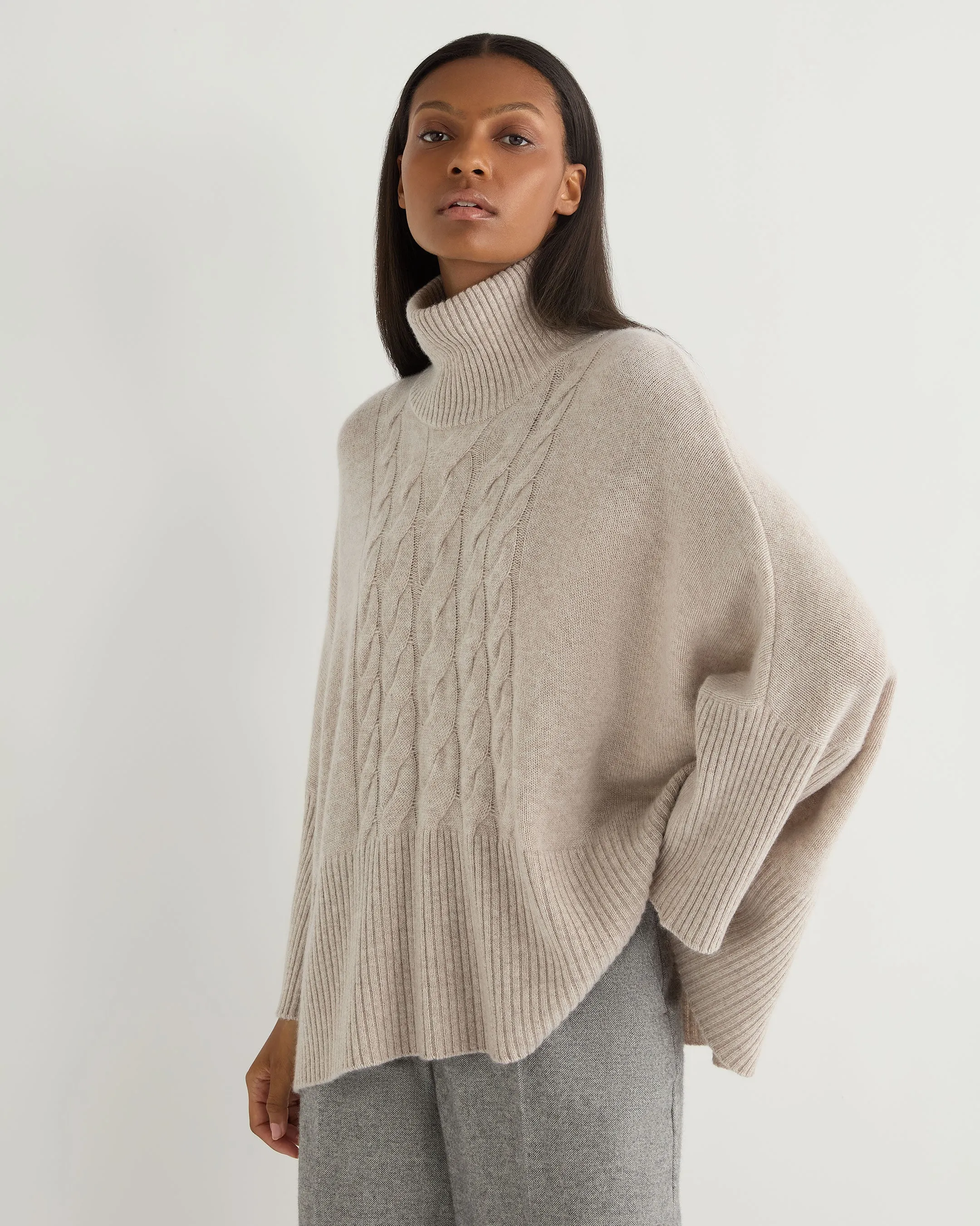 Women's Cable Cashmere Poncho Sand Brown