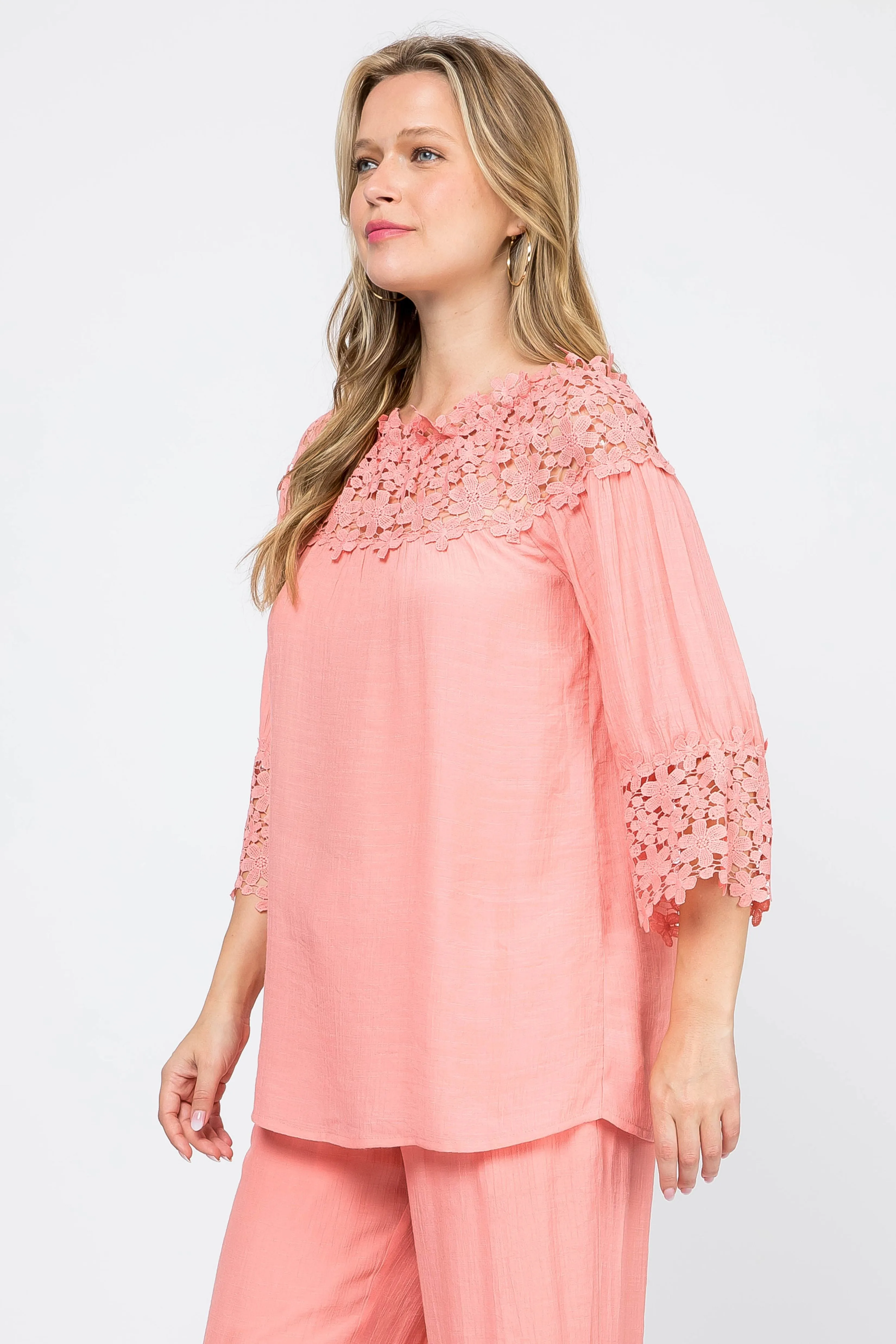 Women's Casual Crochet Trimmed Scoop Neck ¾ Sleeve Tunic Top