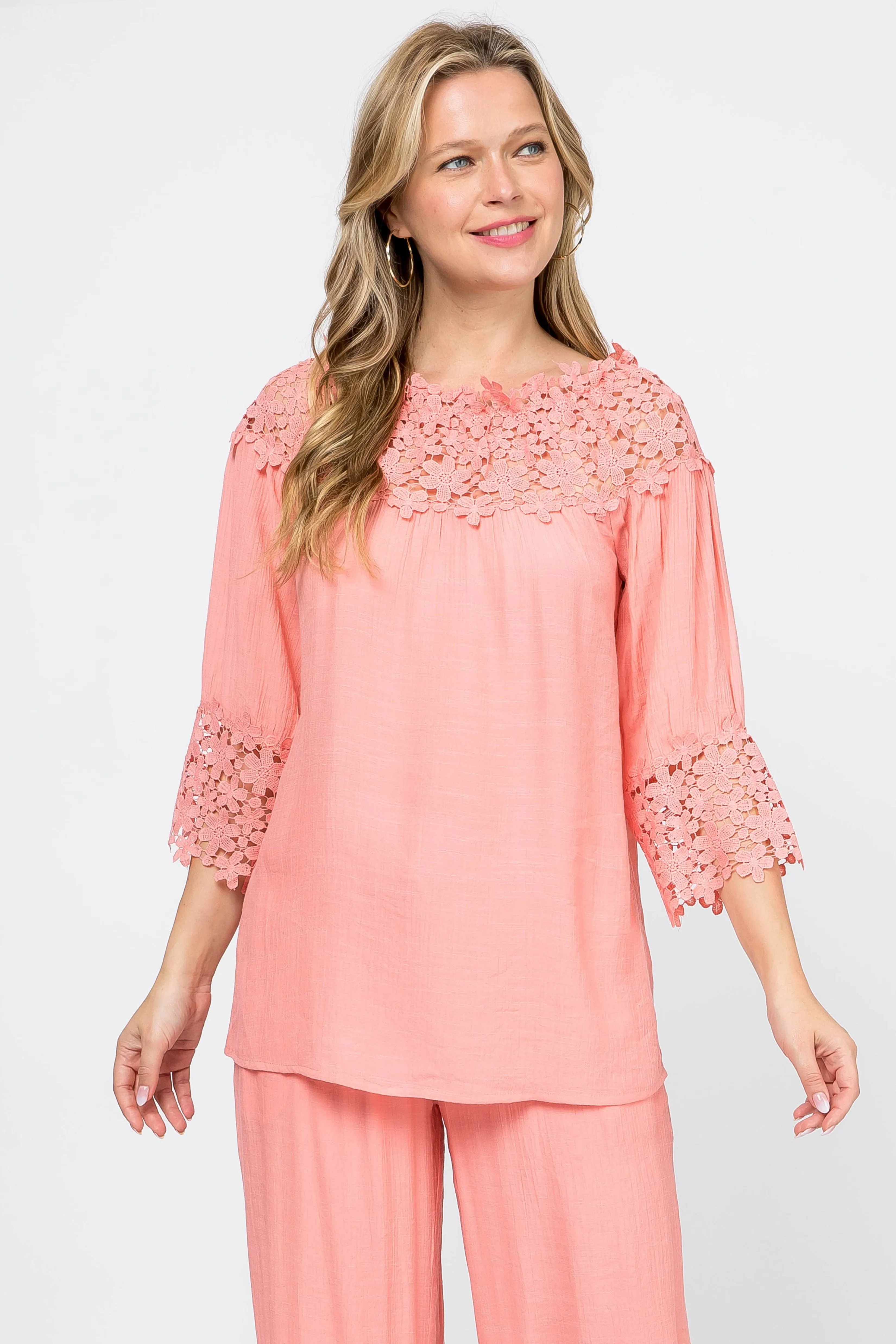 Women's Casual Crochet Trimmed Scoop Neck ¾ Sleeve Tunic Top