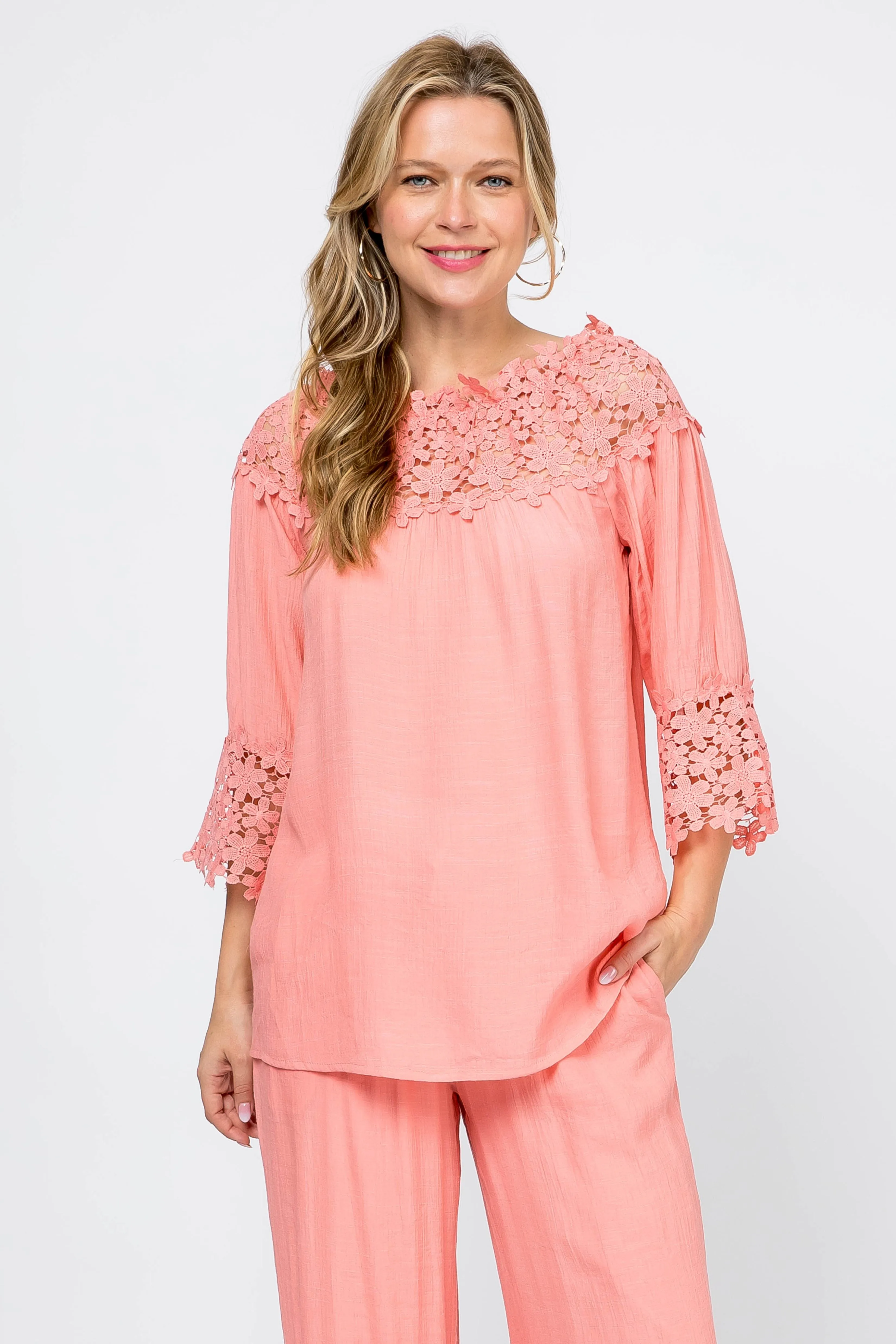 Women's Casual Crochet Trimmed Scoop Neck ¾ Sleeve Tunic Top