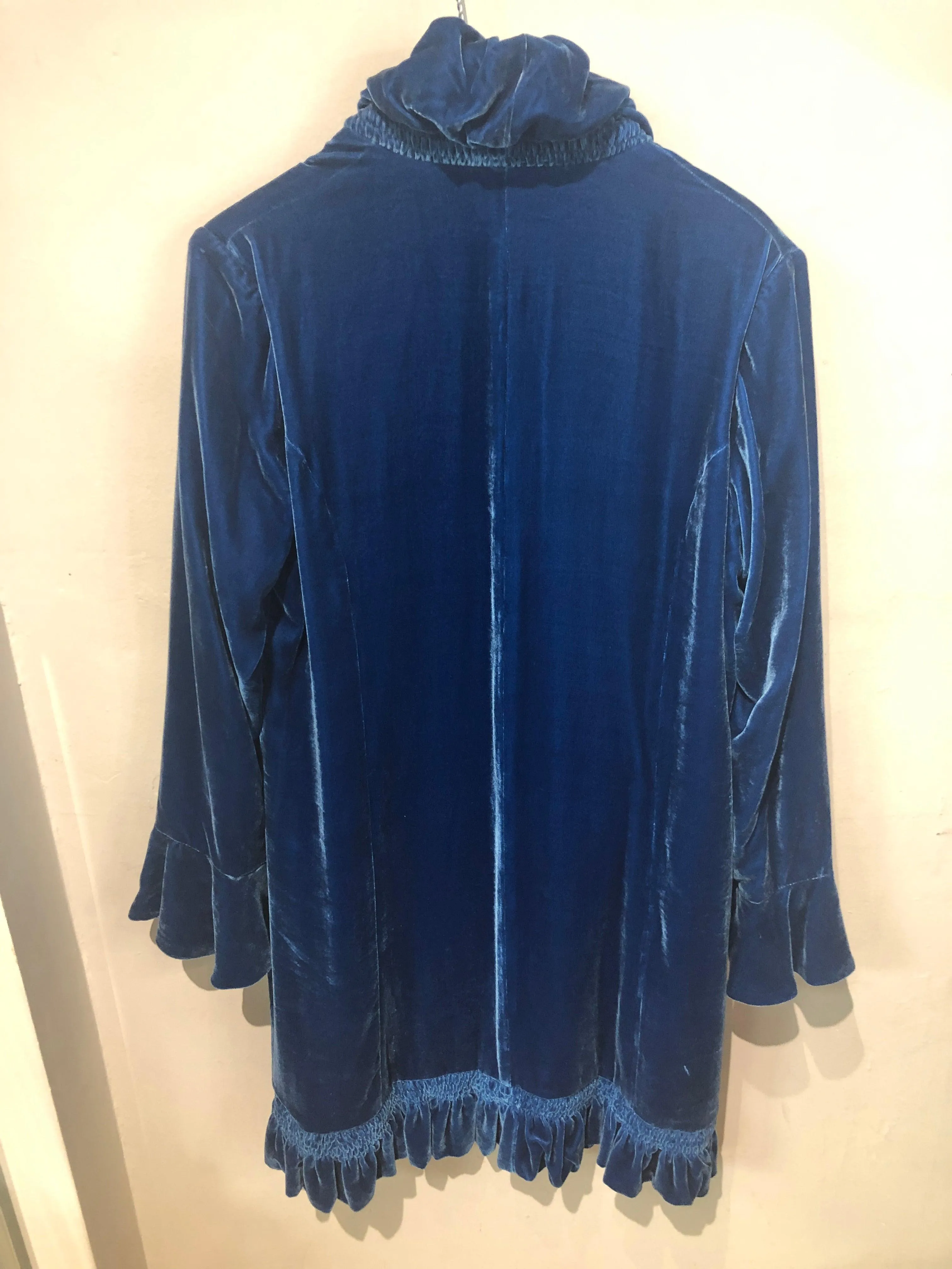 Wonderland amazing electric blue velvet coat size M